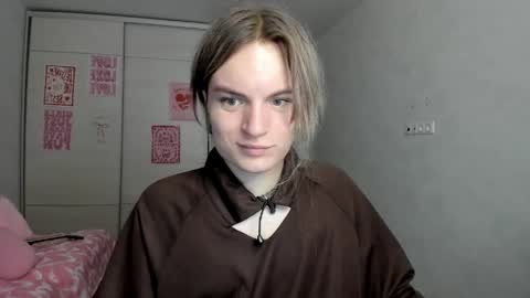 mili-kira online show from 05-10-26, 07:24