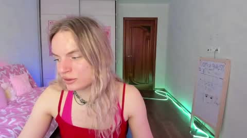 mili-kira online show from 05-30-26, 12:24