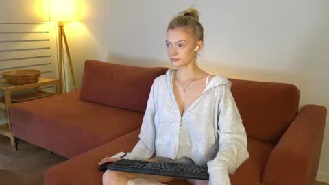 Charlie online show from 03-27-26, 01:22