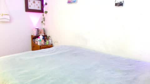 Snapshot of mily_baker chatting on 05-09-26, 06:46 mily_baker online show from 05-09-26, 06:46