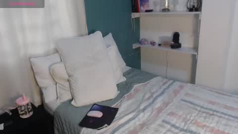 Snapshot of mily_miley chatting on 06-15-26, 09:17 Mily Miley online show from 06-15-26, 09:17