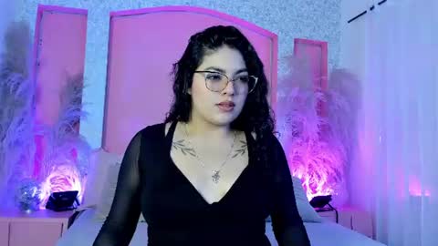 Mily online show from 06-12-26, 11:42