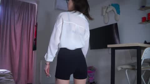 Mira online show from 04-21-26, 07:25