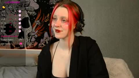 Snapshot of mine_doll chatting on 05-29-26, 07:06 Anny online show from 05-29-26, 07:06