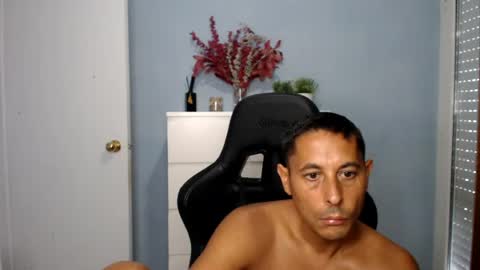 Snapshot of mini_pitbull chatting on 07-25-26, 11:08 mini_pitbull online show from 07-25-26, 11:08