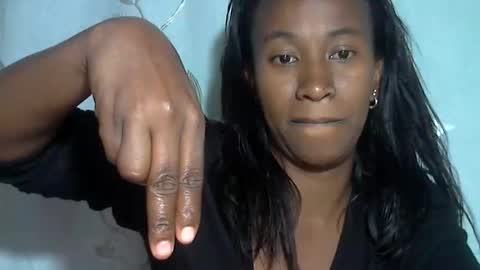 minouch211907 online show from 04-04-26, 02:36