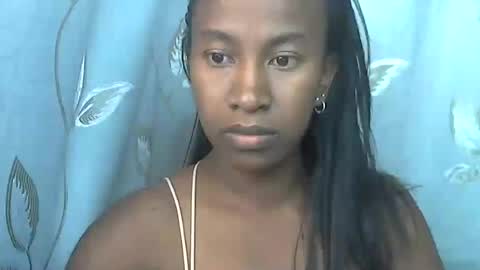 minouch211907 online show from 07-05-26, 09:38