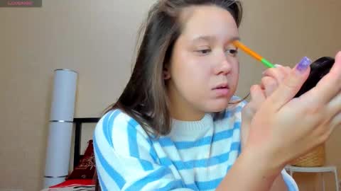 Snapshot of mira_karter chatting on 10-20-25, 11:43 Mira online show from 10-20-25, 11:43