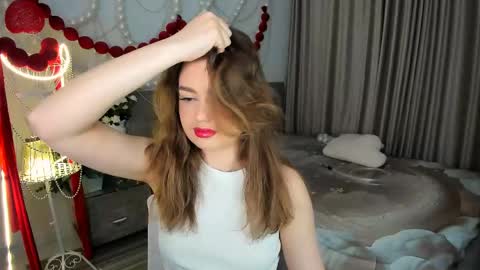 Emma online show from 05-07-26, 07:41