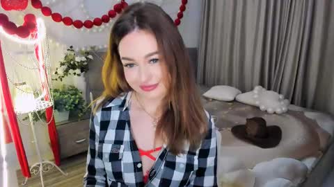Emma online show from 05-12-26, 07:33