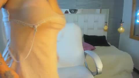 Snapshot of miranda_green_ chatting on 07-10-26, 03:14 Miranda online show from 07-10-26, 03:14