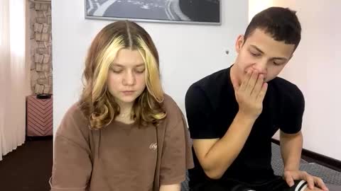 Snapshot of mirelcouple chatting on 02-18-26, 10:00 mirelcouple online show from 02-18-26, 10:00