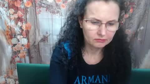 Miroslava Happi online show from 05-17-26, 05:38