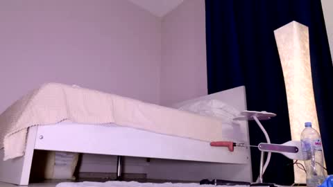 Mishel online show from 04-18-26, 07:07