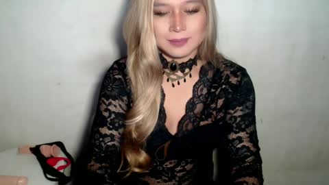 miss_4cuck_ online show from 07-03-26, 12:00