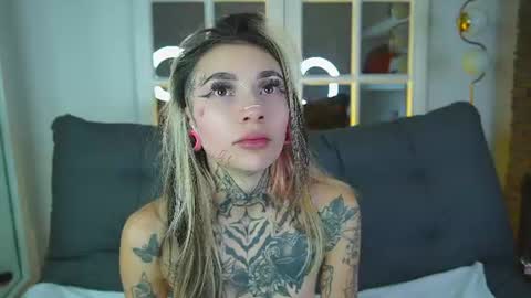 Snapshot of miss___angel chatting on 06-19-26, 11:03 miss___angel online show from 06-19-26, 11:03