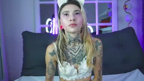 Snapshot of miss___angel chatting on 06-26-26, 11:03 miss___angel online show from 06-26-26, 11:03