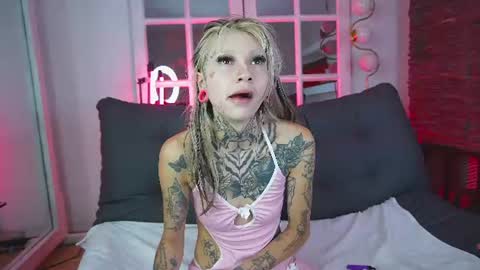 Snapshot of miss___angel chatting on 07-09-26, 11:03 miss___angel online show from 07-09-26, 11:03
