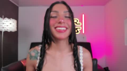 Snapshot of miss___evangeline chatting on 06-24-26, 02:32 Evangeline online show from 06-24-26, 02:32