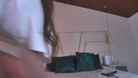 miss__ary_ online show from 05-11-26, 04:04
