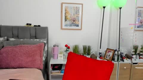 Snapshot of miss__jones_ chatting on 05-20-26, 02:51 miss__jones_ online show from 05-20-26, 02:51