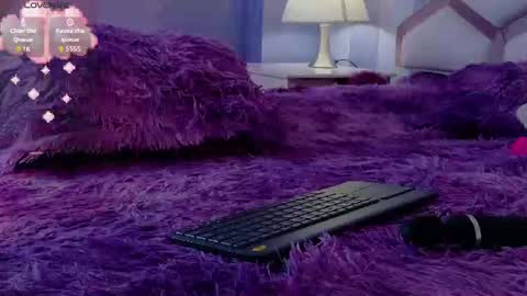 Snapshot of miss__jones_ chatting on 06-11-26, 03:21 miss__jones_ online show from 06-11-26, 03:21