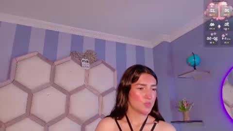 Snapshot of miss__jones_ chatting on 06-19-26, 01:04 miss__jones_ online show from 06-19-26, 01:04