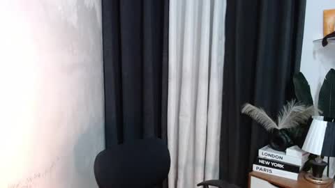 Snapshot of miss_briella chatting on 06-14-26, 05:15 Briella online show from 06-14-26, 05:15