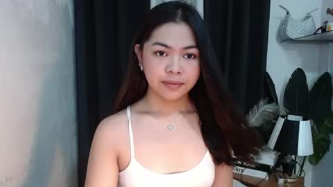 Snapshot of miss_briella chatting on 06-18-26, 05:39 Briella online show from 06-18-26, 05:39
