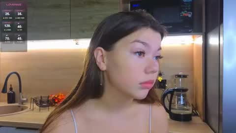 Snapshot of miss_bubbles chatting on 10-29-25, 01:19 Sandy online show from 10-29-25, 01:19