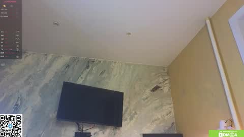 Snapshot of miss_bubbles chatting on 02-04-26, 12:27 Sandy online show from 02-04-26, 12:27