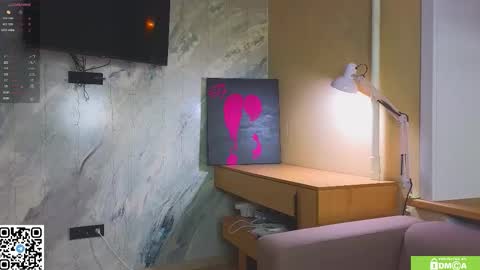 Snapshot of miss_bubbles chatting on 02-07-26, 12:14 Sandy online show from 02-07-26, 12:14