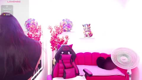 Melanie online show from 05-25-26, 12:44