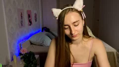 Snapshot of miss_emily19 chatting on 06-14-26, 08:38 Emily online show from 06-14-26, 08:38