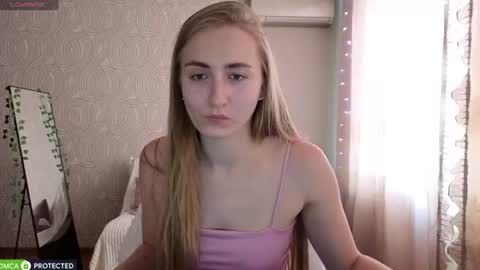 Snapshot of miss_emily19 chatting on 07-13-26, 08:06 Emily online show from 07-13-26, 08:06