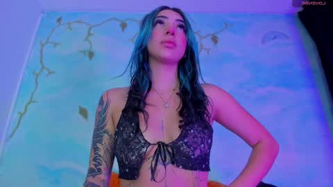 miss_evans_ online show from 11-10-25, 06:01