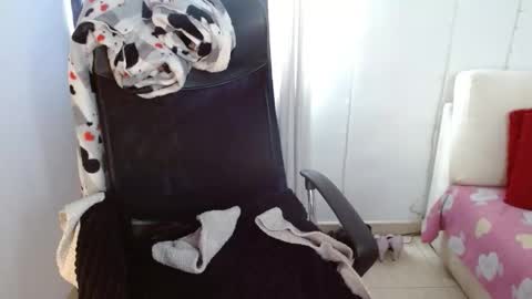 Miss Evoleth online show from 11-13-25, 03:33