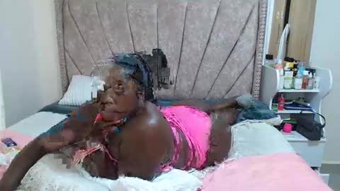 miss_godess online show from 04-01-26, 08:48