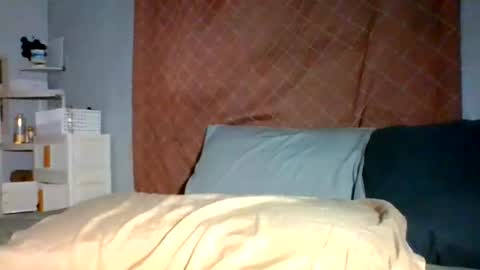 Hey is me aubses online show from 05-26-26, 04:47