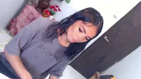 julie online show from 04-05-26, 02:09