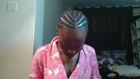 Miss Kiarrafit online show from 02-10-26, 09:24