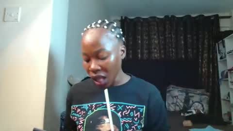 Miss Kiarrafit online show from 02-15-26, 10:03