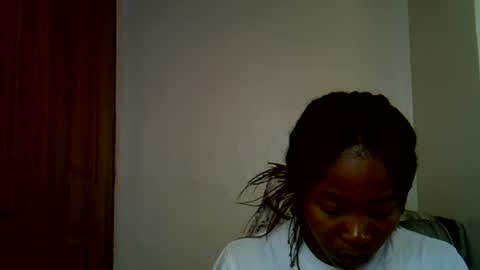 Miss Kiarrafit online show from 06-18-26, 09:14