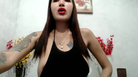 Snapshot of miss_lianslim chatting on 06-22-26, 06:43 inday online show from 06-22-26, 06:43