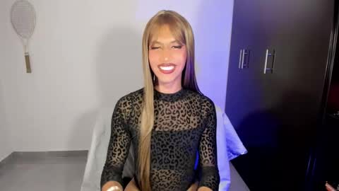 Goddess Myers  thumb up is important for me kisses  online show from 03-10-26, 10:04