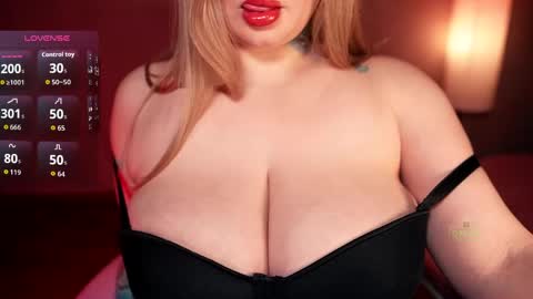 Snapshot of miss_tress_inna chatting on 05-06-26, 05:51 Inna online show from 05-06-26, 05:51