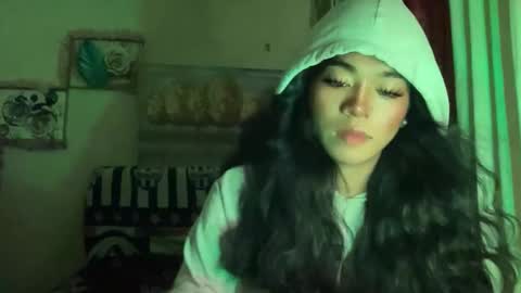 Snapshot of miss_veron_xoxo chatting on 11-29-25, 06:11 miss_veron_xoxo online show from 11-29-25, 06:11