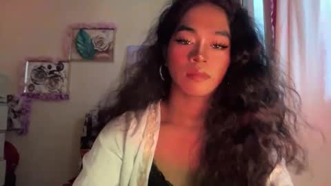 Snapshot of miss_veron_xoxo chatting on 11-30-25, 06:17 miss_veron_xoxo online show from 11-30-25, 06:17