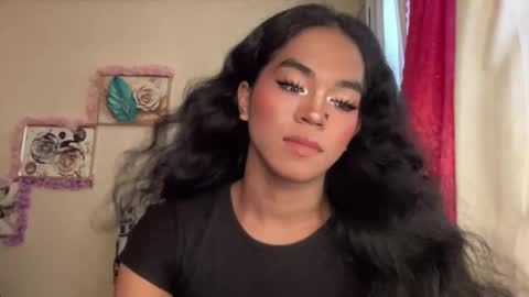 Snapshot of miss_veron_xoxo chatting on 12-04-25, 07:06 miss_veron_xoxo online show from 12-04-25, 07:06