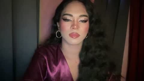 Snapshot of miss_veron_xoxo chatting on 12-14-25, 09:41 miss_veron_xoxo online show from 12-14-25, 09:41